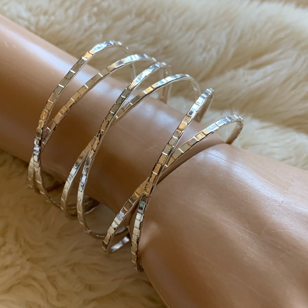 Vtg 80s style y2k silver tone cuff bracelet NWT
